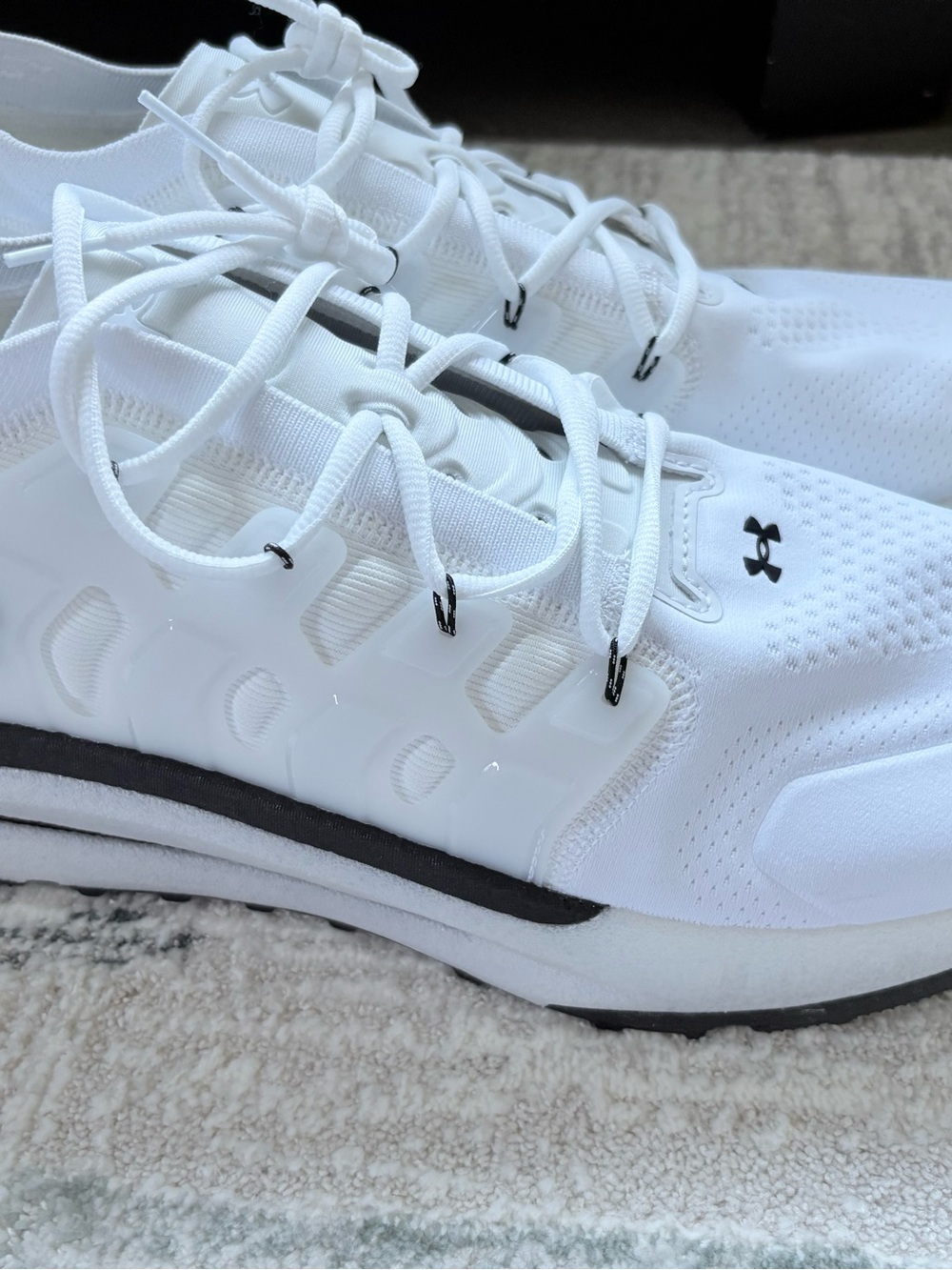 Under Armour White and Black Training Sneakers RARE SIZE 17